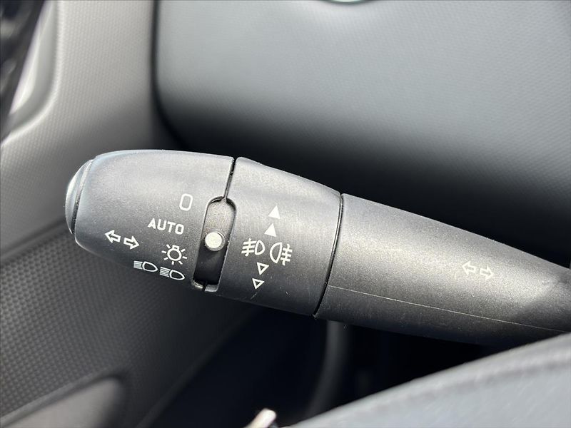 Peugeot 308 1,6 VTi 88kW NOVÉ ROZVODY - fotka 25 z 29
