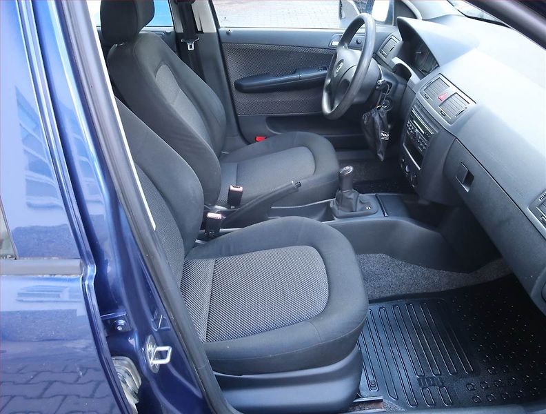 Škoda Fabia (2006) Ambiente 1.2 12V, Eko.zaplacen - fotka 9 z 14