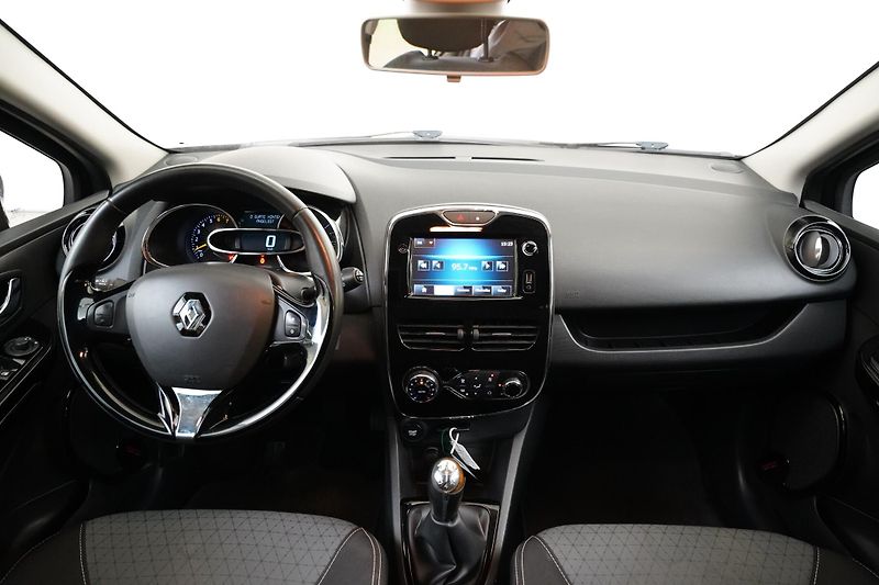 Renault Clio - fotka 5 z 22