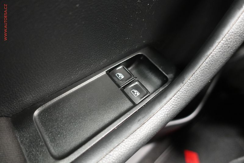 Škoda Fabia (2021) 1.0 TSi, 2.maj,ČR, Ambition - fotka 14 z 21