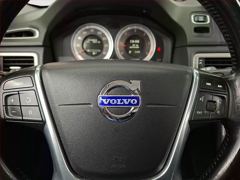 Volvo XC70 (2012) D5 AWD, 4X4, Automat, Navi - fotka 18 z 20