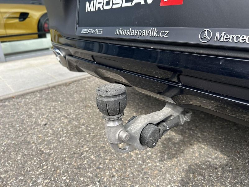 Mercedes-Benz GLC 200d 4MATIC kupé AMG - fotka 11 z 28