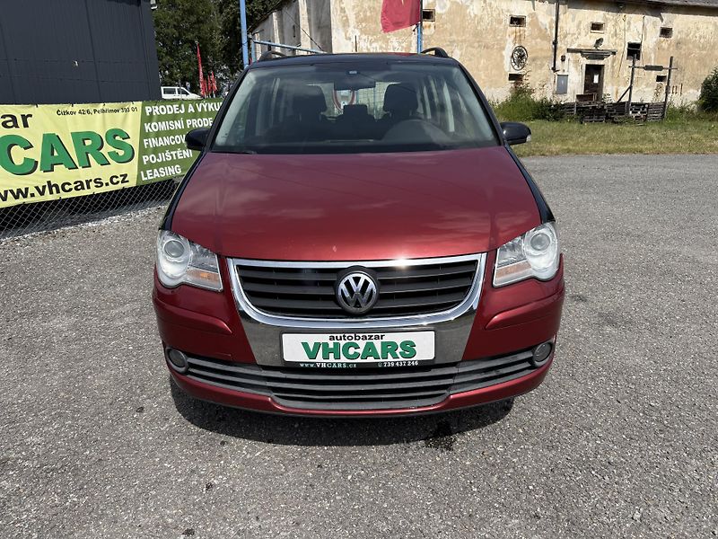Volkswagen Touran 2,0TDI - fotka 2 z 20