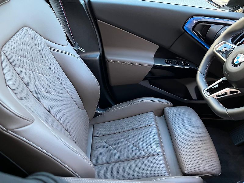 BMW X3 M 50i Xdrive - fotka 48 z 56