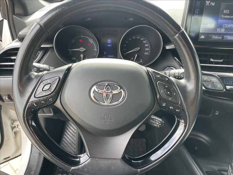 Toyota C-HR 1,8 i 72kw Hybrid e-CVT CZauto - fotka 15 z 32
