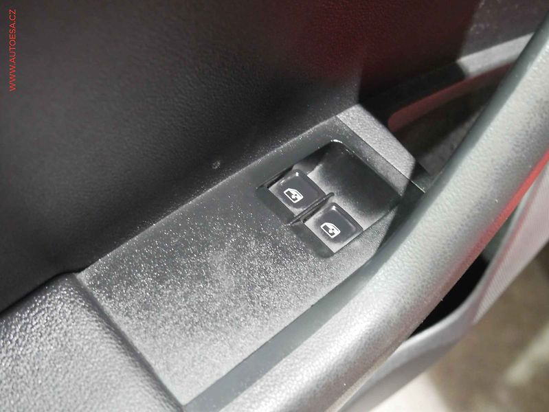 Škoda Octavia (2015) 1.6 TDI, ČR, AC, el. výbava - fotka 14 z 14