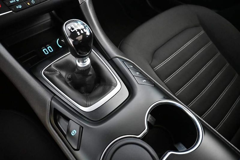 Ford Mondeo (2021) 2.0 Kamera Tažné ECOBLUE - fotka 20 z 36