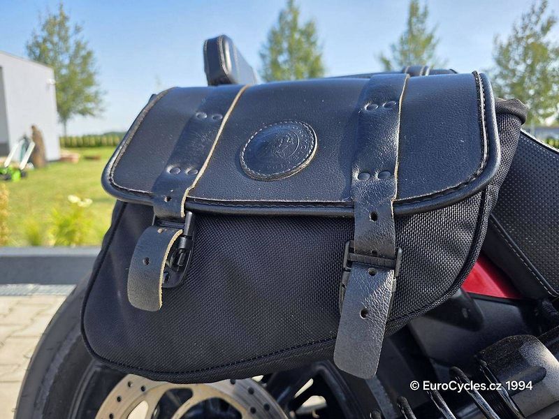 Indian (2018) Scout Bobber - fotka 7 z 20