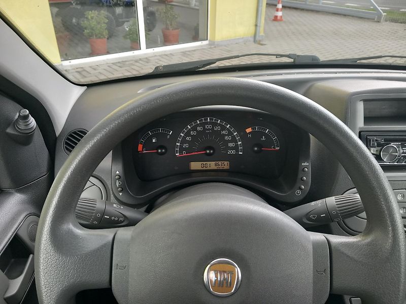 Fiat Panda (2009) 1,1i40kw   86t.KM , NOVÁ STK   - fotka 20 z 28