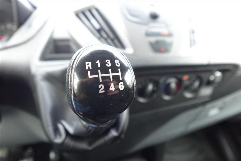 Ford Transit Custom 2,0 TDCi  L1H1 BUS KLIMA SERVI - fotka 41 z 41