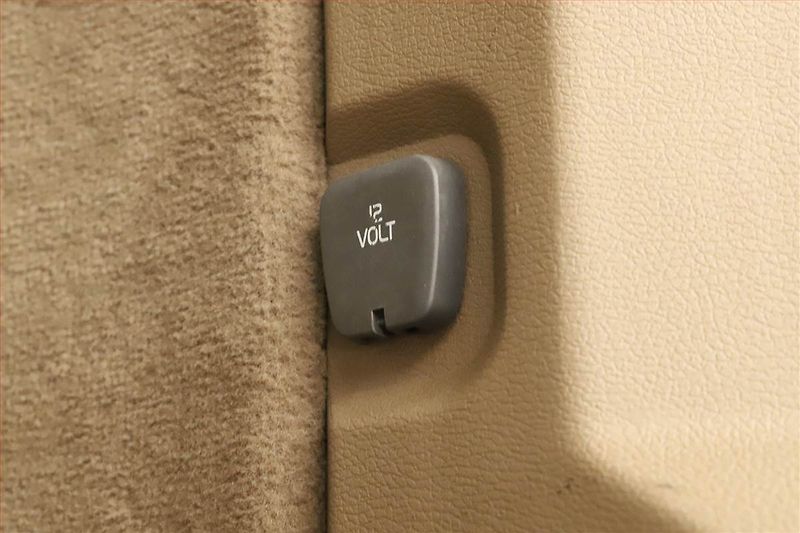 Volvo XC90 (2010) D5, 4X4, Automat, Kůže - fotka 13 z 21
