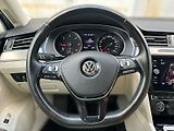 Volkswagen Passat (2018) Variant 2.0 TDI 4Motion DSG Hi - náhled 18