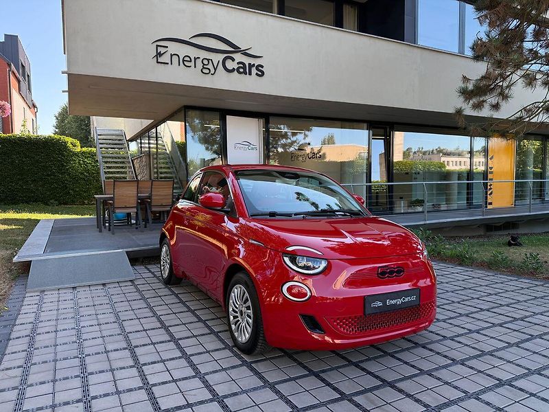 Fiat 500 (2023) RED 70kW Kamera - fotka 34 z 34