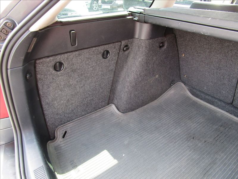 Škoda Octavia Combi 1.9TDi 4x4, aut. Klima - fotka 31 z 38