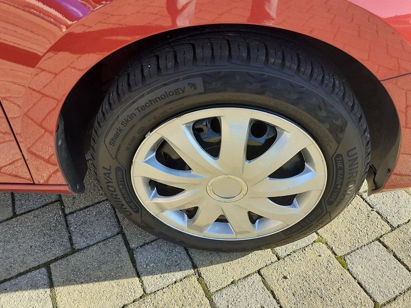 Škoda Fabia (2016) 1.2 TSI 81 Kw  AMBIENTE - fotka 21 z 47