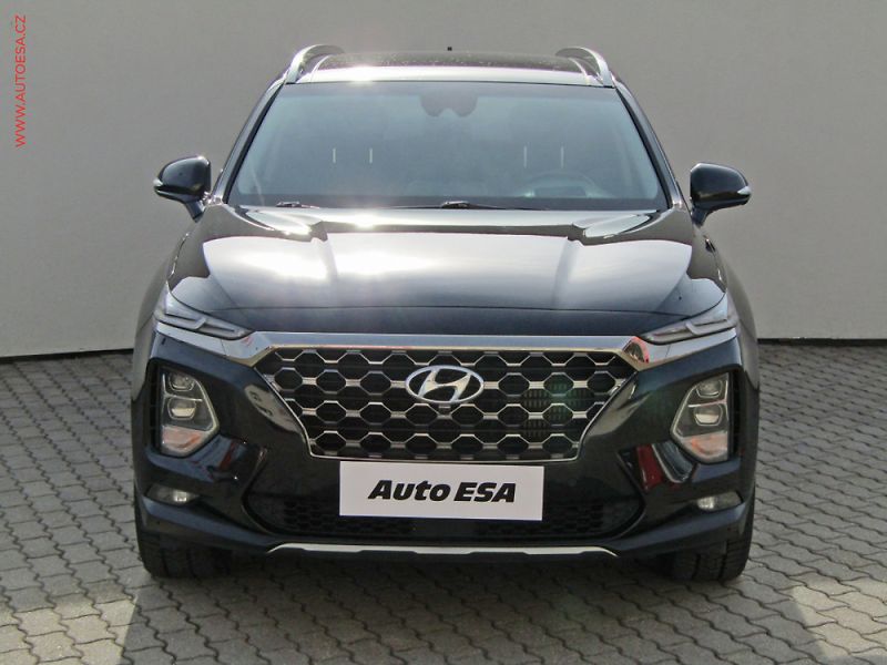 Hyundai Santa Fe (2018) 2.2 CRDi 4wd, 4x4 - fotka 2 z 3