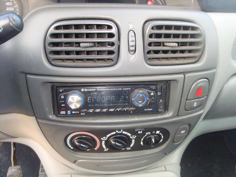 Renault Scénic (1999) 1,6 - fotka 13 z 14