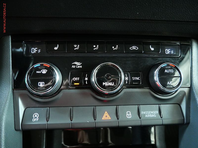 Škoda Karoq (2018) 2.0TDi 4x4, ČR, Ambition, TZ - fotka 20 z 22