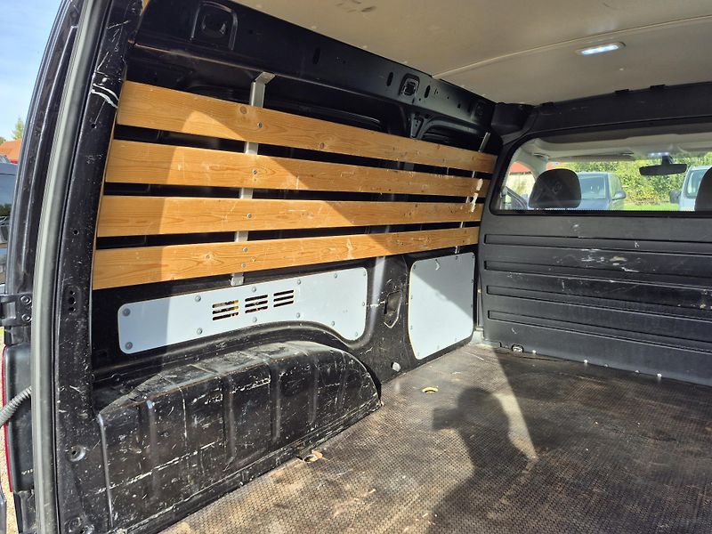 Volkswagen Caddy (2018) 2.0Tdi Maxi po rozvodech - fotka 22 z 24