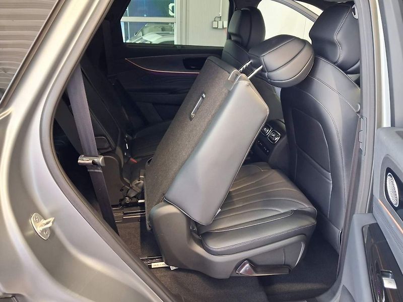 Jaecoo 8 (2026) Exclusive 1.5TGDI PHEV AWD - fotka 12 z 33