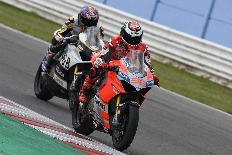 Ducati Panigale V4 S (2018) CORSE ex Jorge Lorenzo - fotka 31 z 39