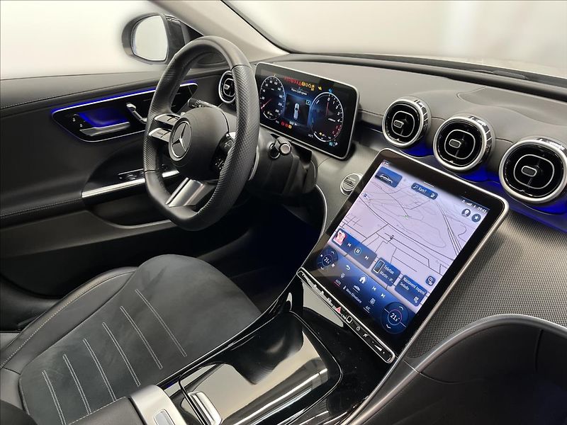 Mercedes-Benz Třídy C 300 de 4MATIC kombi AMG Line N - fotka 18 z 22