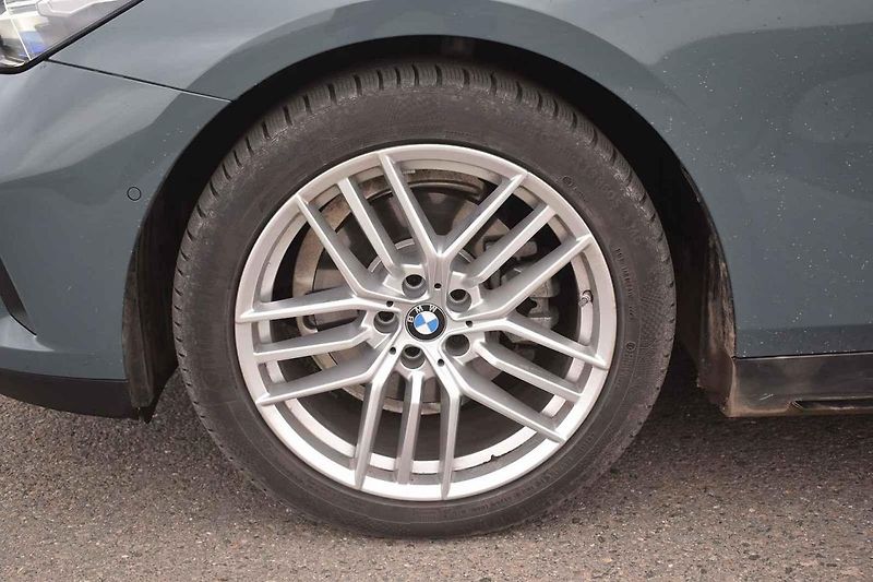 Nové BMW 5 je určeno ke klidnějšímu cestování