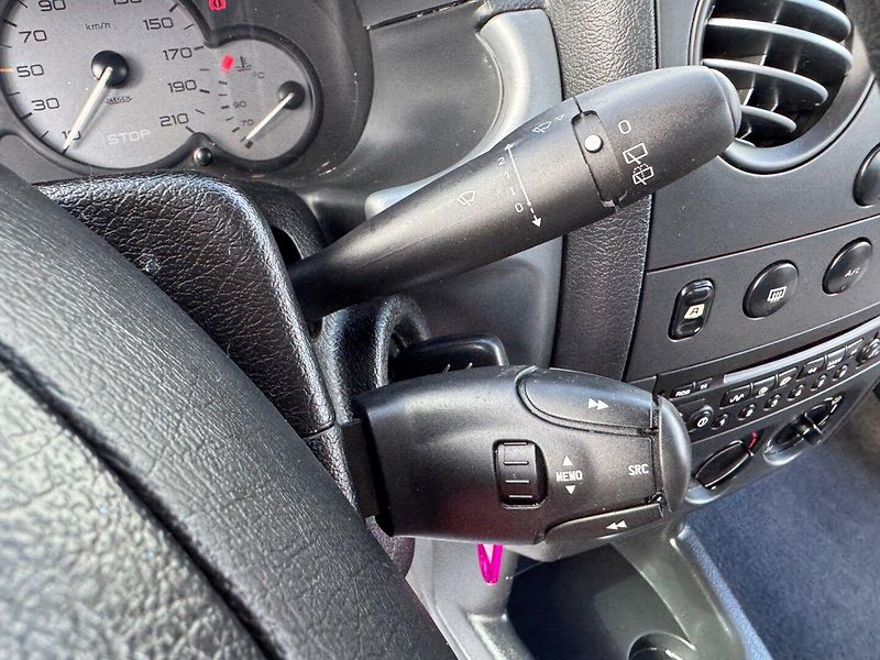 Citroën Berlingo (2003) 2.0 HDi Multispace - fotka 20 z 25