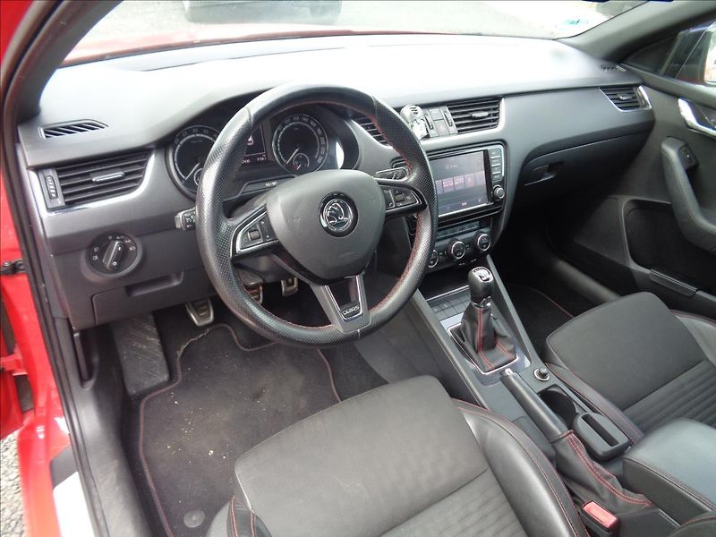 Škoda Octavia 2,0   RS - fotka 20 z 21