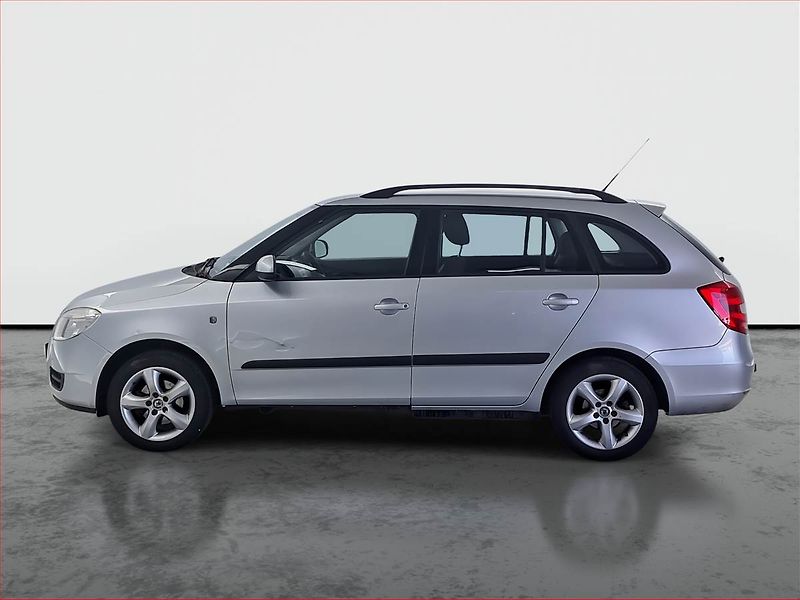 Škoda Fabia (2009) Ambiente 1.4 16V, po STK - fotka 3 z 14