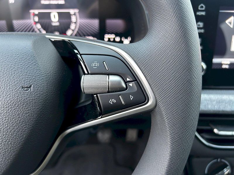 Škoda Scala (2024) 1.0 TSI 85kW MP6 Selection - fotka 9 z 33