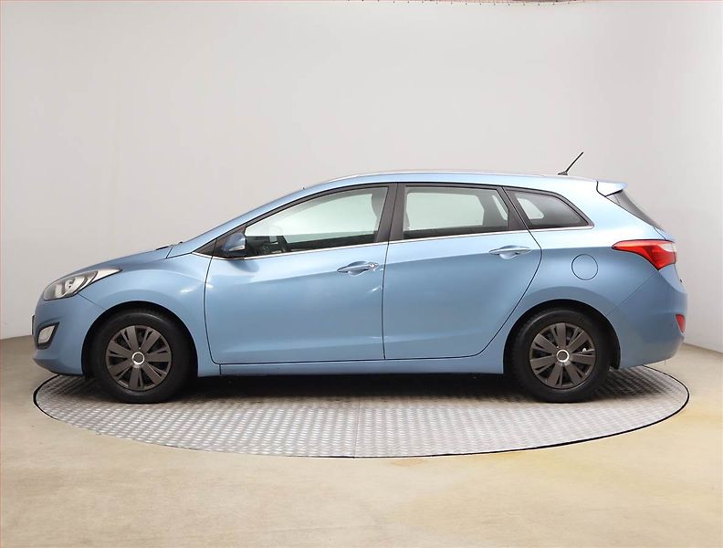 Hyundai i30 (2015) 1.6 CRDi, Serv.kniha, Tempomat - fotka 3 z 16