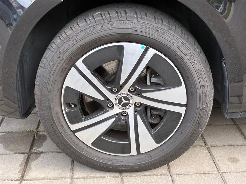 Mercedes-Benz Vito 2,0 119 CDI / Tourer Select / - fotka 20 z 20