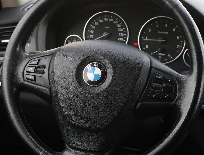 BMW X3 (2011) xDrive20i, 4X4, Automat - fotka 19 z 19