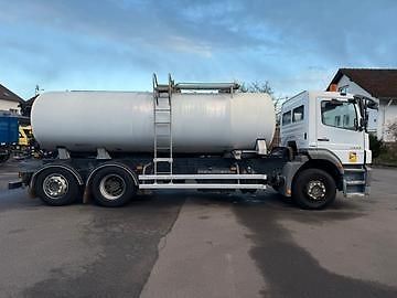 Mercedes-Benz Axor (2013) 2533 6x2 cisterna na vodu  - fotka 4 z 27