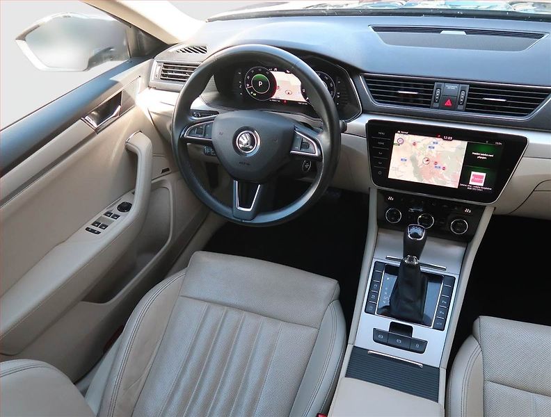 Škoda Superb (2019) Laurin&Klement 2.0 TDI - fotka 7 z 19