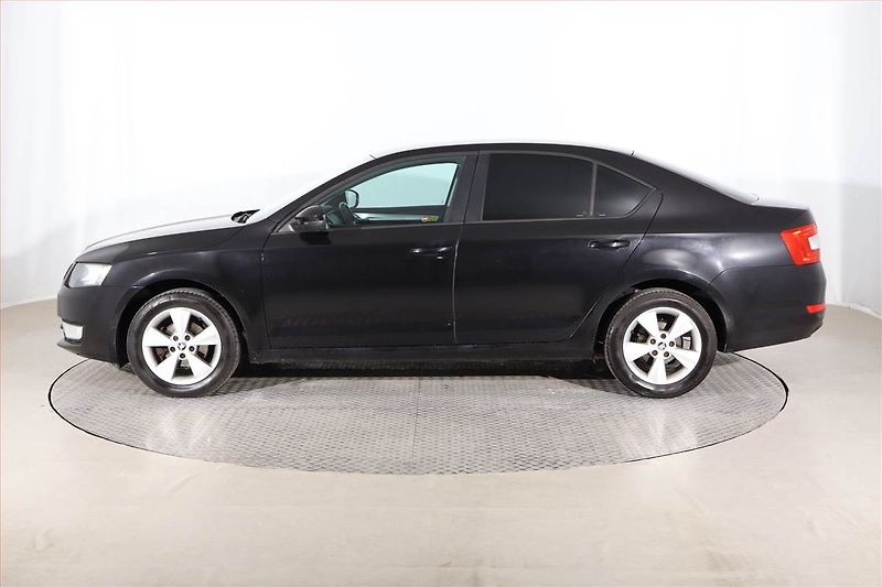 Škoda Octavia (2014) 1.6 TDI, Serv.kniha, Tempomat - fotka 3 z 20