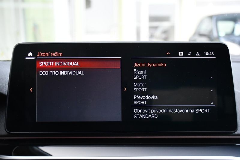 BMW Řada 5 530d xDrive M-SPORT K360 ČR 1M - fotka 29 z 40