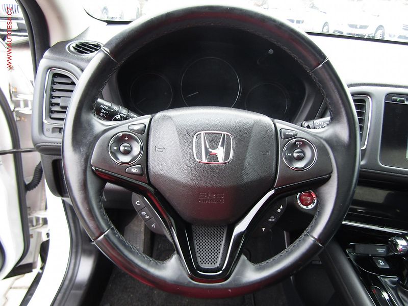 Honda HR-V (2015) 1.5 i CVT, AT, navi - fotka 18 z 20