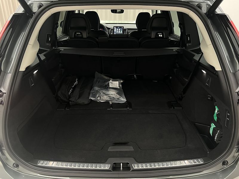 Volvo XC90 (2026) T8 AWD PLUS BRIGHT - fotka 8 z 50