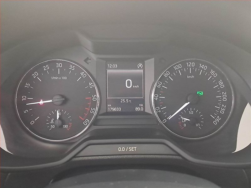 Škoda Octavia (2014) Elegance 2.0 TDI, Automat - fotka 11 z 16