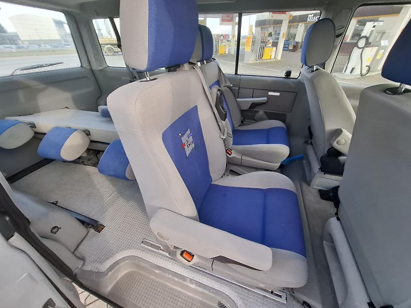 Volkswagen Multivan T4 2,5 TDI - fotka 7 z 8