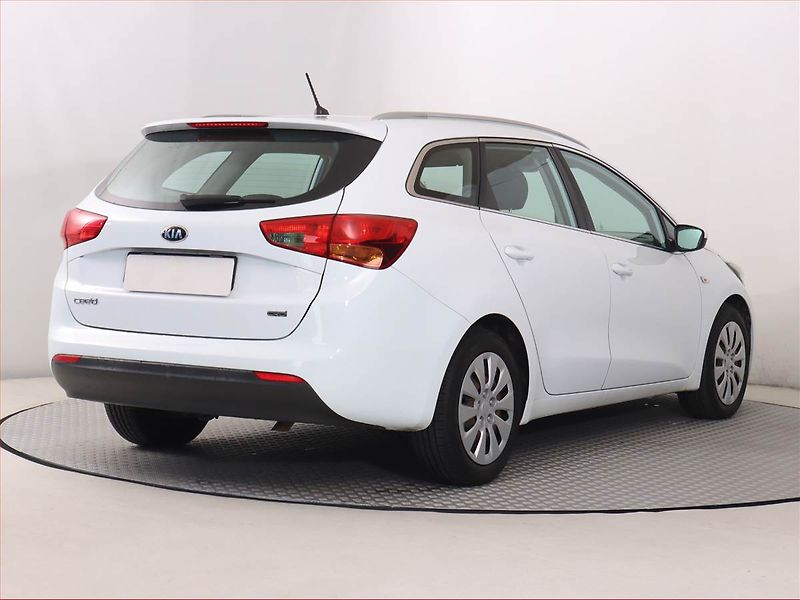 Kia Ceed (2017) 1.6 CRDi, Tempomat - fotka 5 z 18