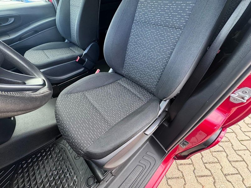 Mercedes-Benz Vito (2020) TOURER 8 MÍST 1,8D 75KW 110CDI - fotka 25 z 48