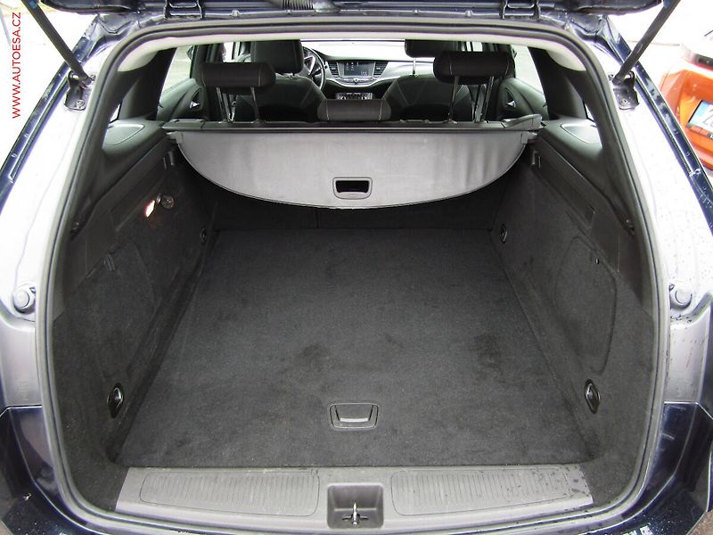 Opel Astra (2019) 1.6 CDTi, ČR, servis.kniha - fotka 7 z 19