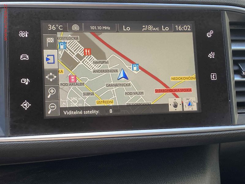 Peugeot 308 (2016) 1.6 HDi SW, Allure - fotka 14 z 15