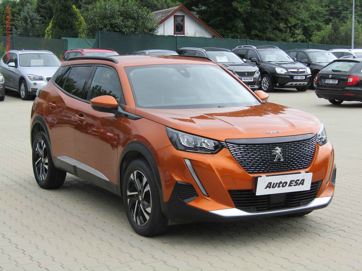 Peugeot 2008 1.2PT, Allure, LED, kamera