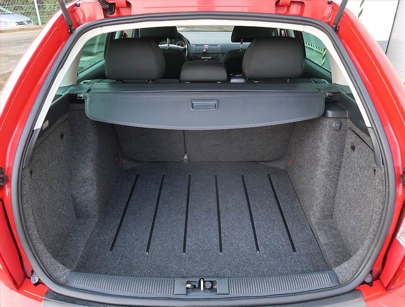 Škoda Fabia (2007) Elegance 1.4 TDI, nová STK - fotka 13 z 15