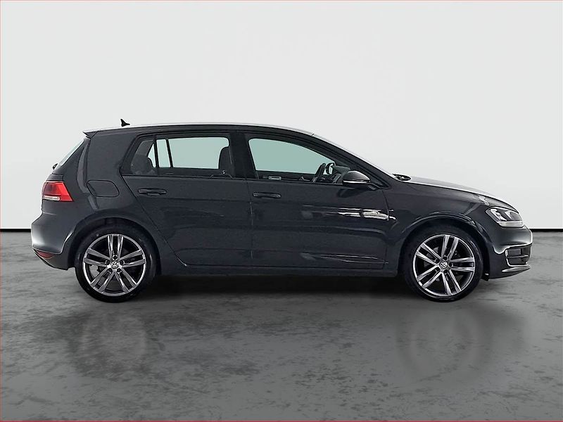 Volkswagen Golf (2017) 1.4 TSI, Tempomat - fotka 6 z 18