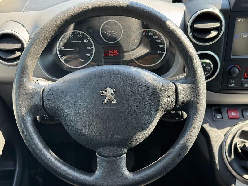 Peugeot Partner Tepee (2018) Outdoor 1.6 HDi 88kW - fotka 15 z 34